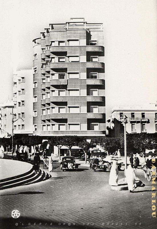 Mostaganem 504- Carrefour hotel de ville COLLECTION DES AMIS DE ND DE SANTA CRUZ.jpg